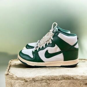 Nike Dunk High 2011 Gorge Green Size 10,5 317982-119 Pre-owned Very Clean